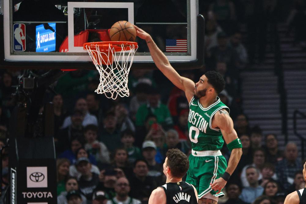 阵型保持紧 阵型保持紧