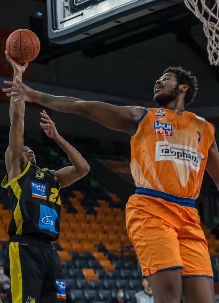 树立了一个 树立了一个